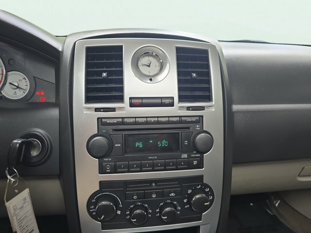 Used 2007 Chrysler 300 C RWD image 30