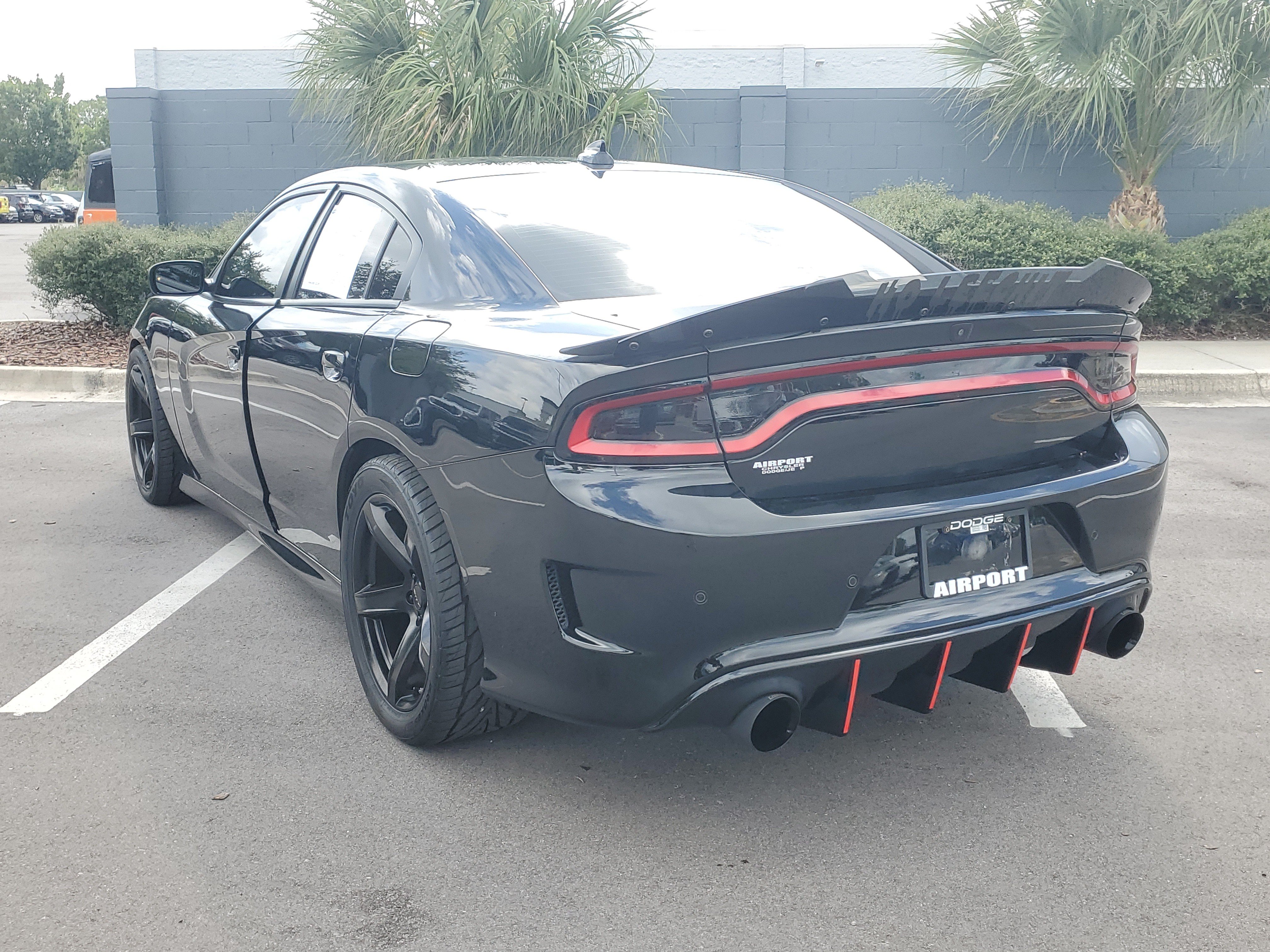 Used 2020 Dodge Charger Scat Pack w/ Dynamics Package RWD image 5