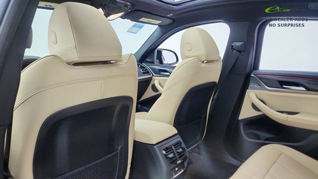 Used 2025 BMW X4 M40i w/ Premium Package image 31