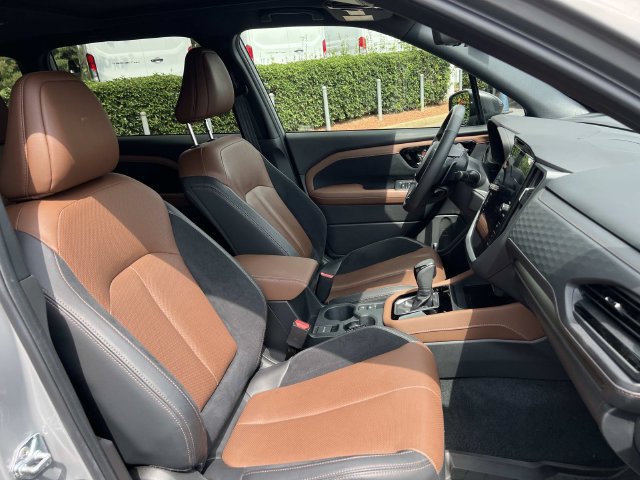 Used 2025 Subaru Forester Touring w/ Popular Package - Touring AWD/4WD image 40