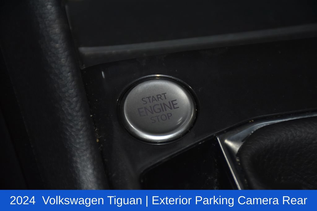 Used 2024 Volkswagen Tiguan SE AWD/4WD image 17