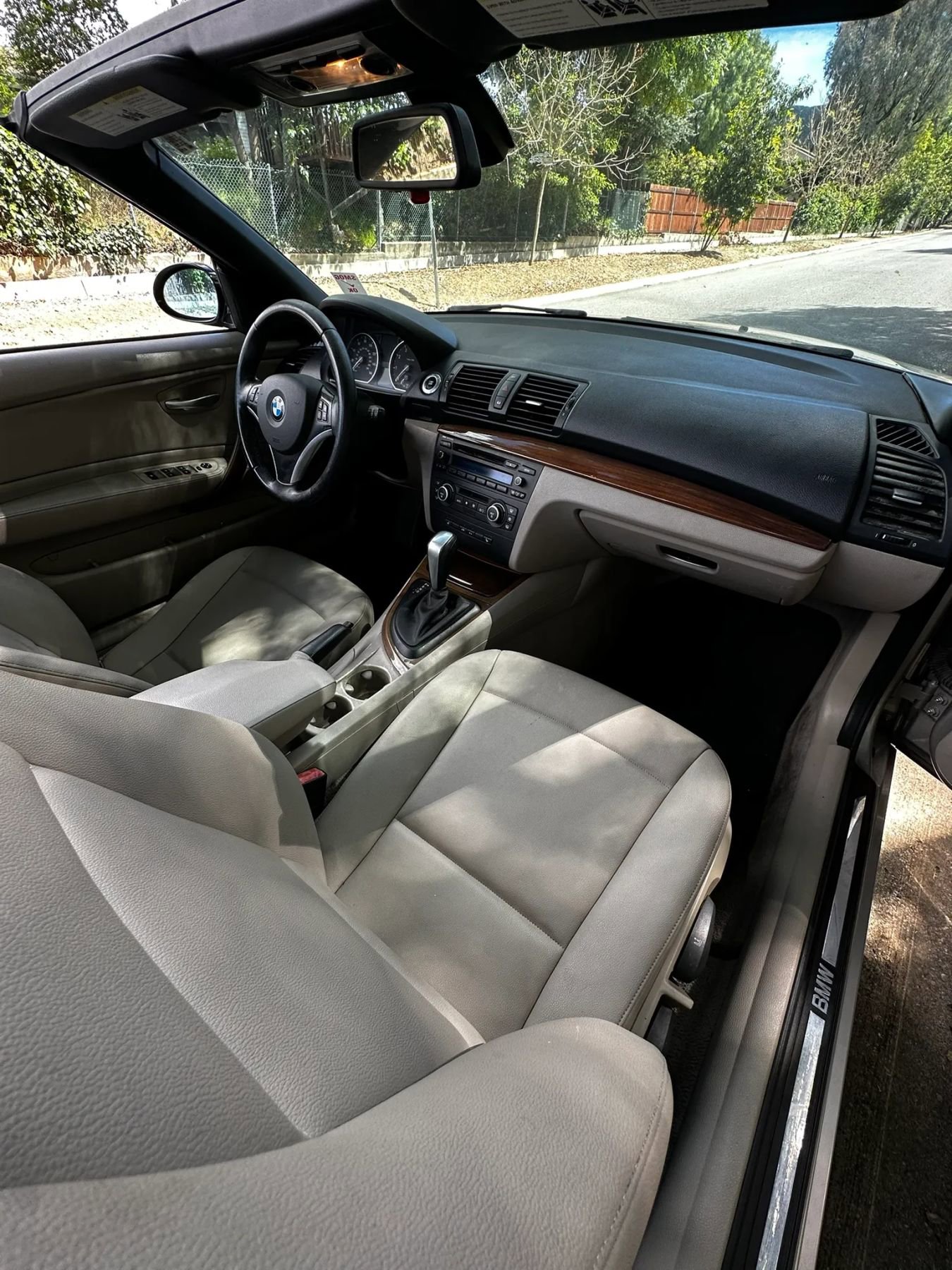 Used 2009 BMW 128i Convertible image 16