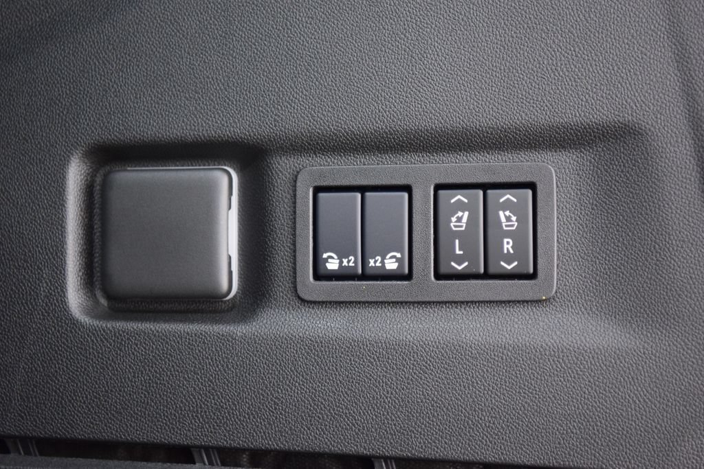 New 2026 Chevrolet Suburban Premier AWD/4WD image 26