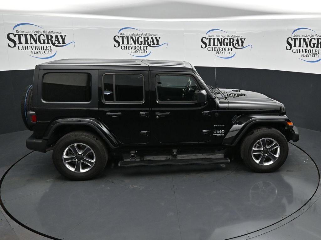 Used 2021 Jeep Wrangler Unlimited Sahara AWD/4WD image 25