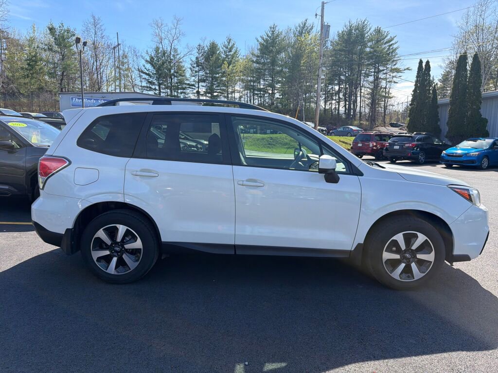 Used 2018 Subaru Forester 2.5i Premium w/ All-Weather Package AWD/4WD image 6