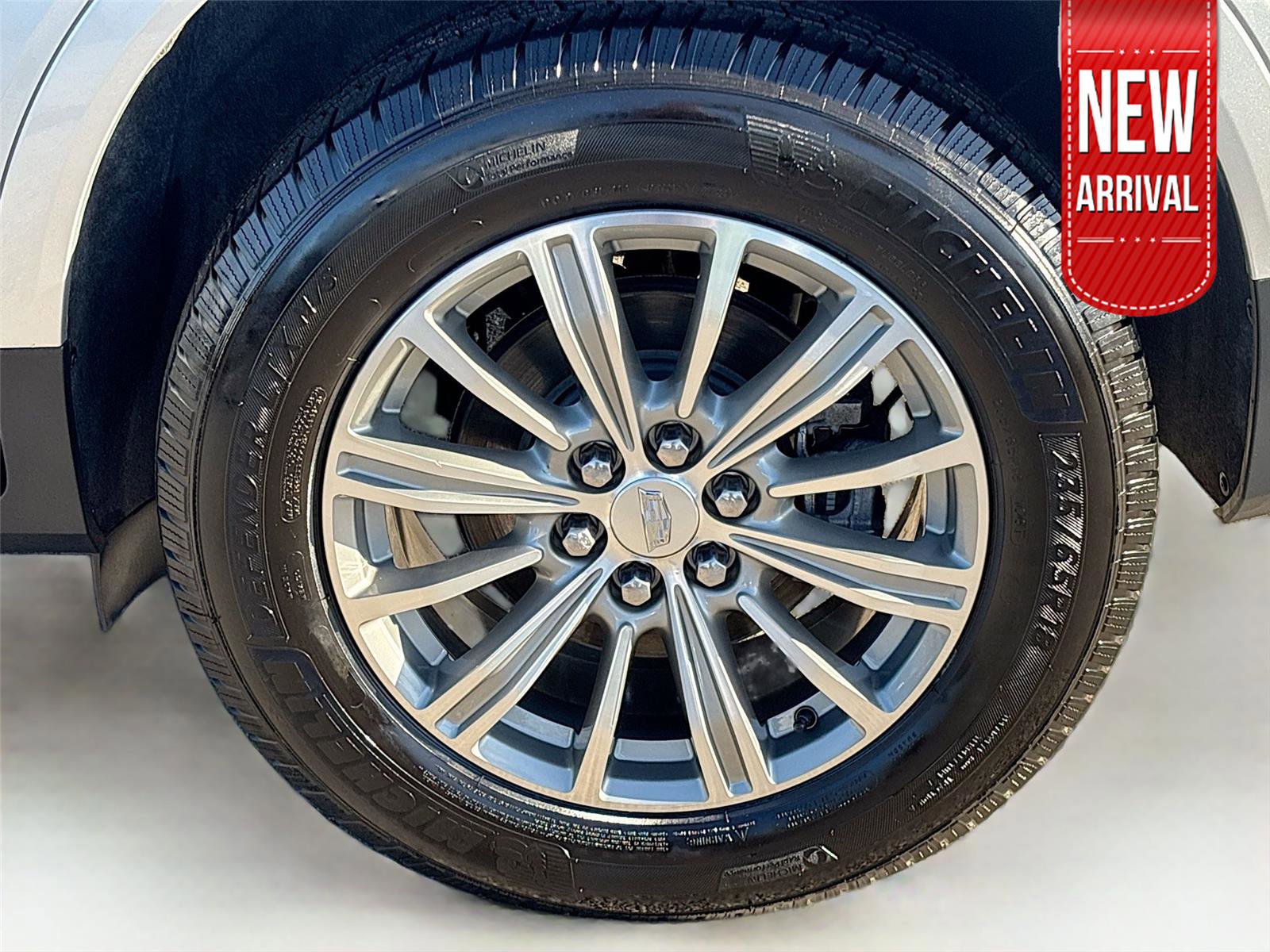 Used 2018 Cadillac XT5 Luxury image 35