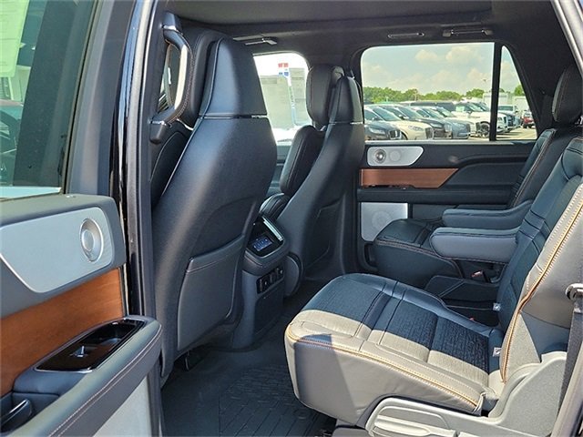 New 2024 Lincoln Navigator L Black Label image 7