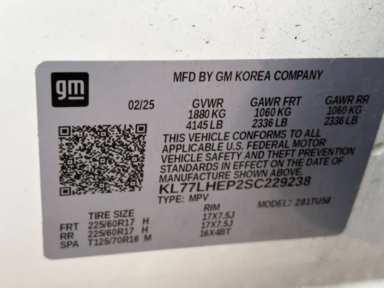 Used 2025 Chevrolet Trax LT FWD image 28
