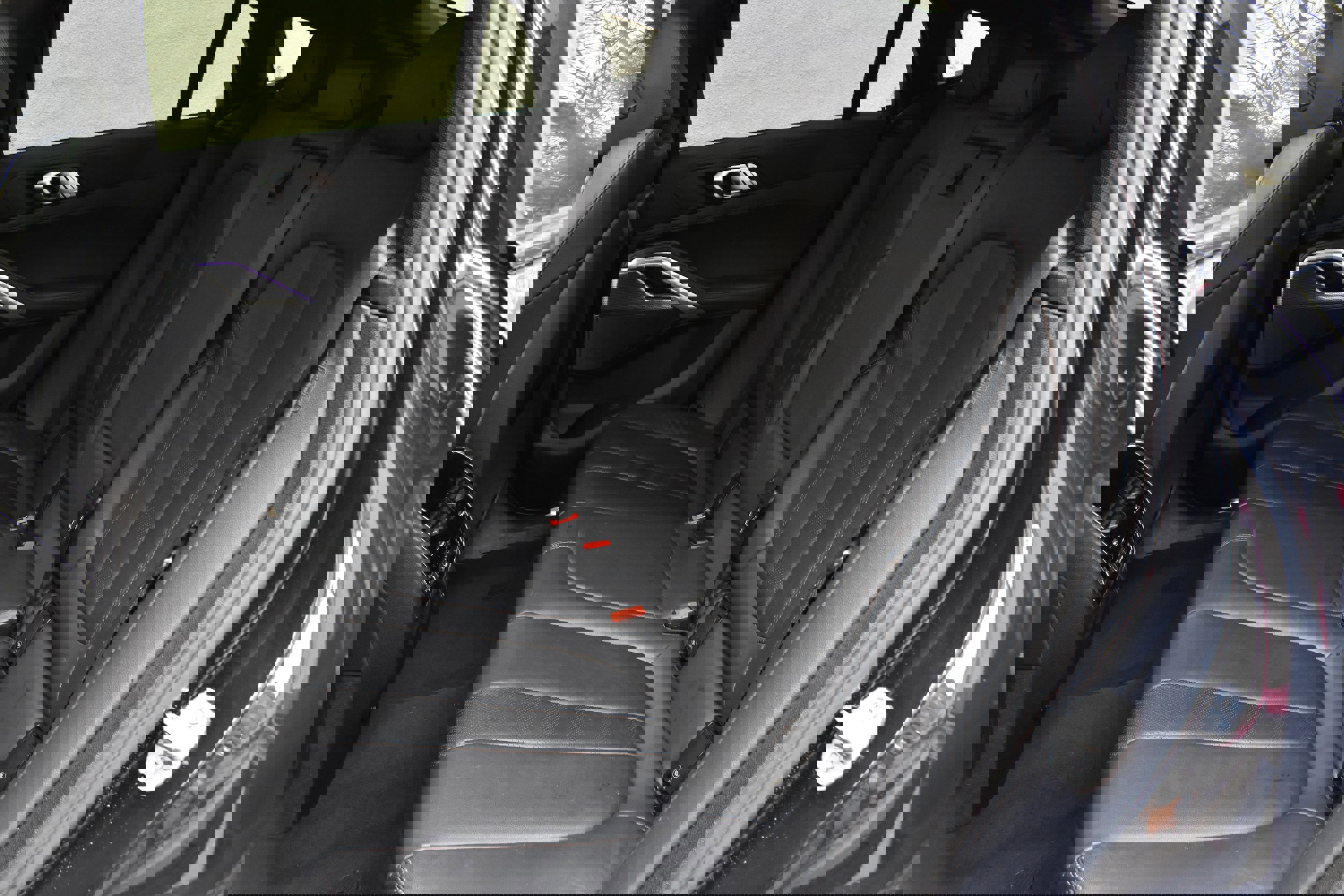 Used 2021 BMW X6 xDrive40i w/ M Sport Package image 24