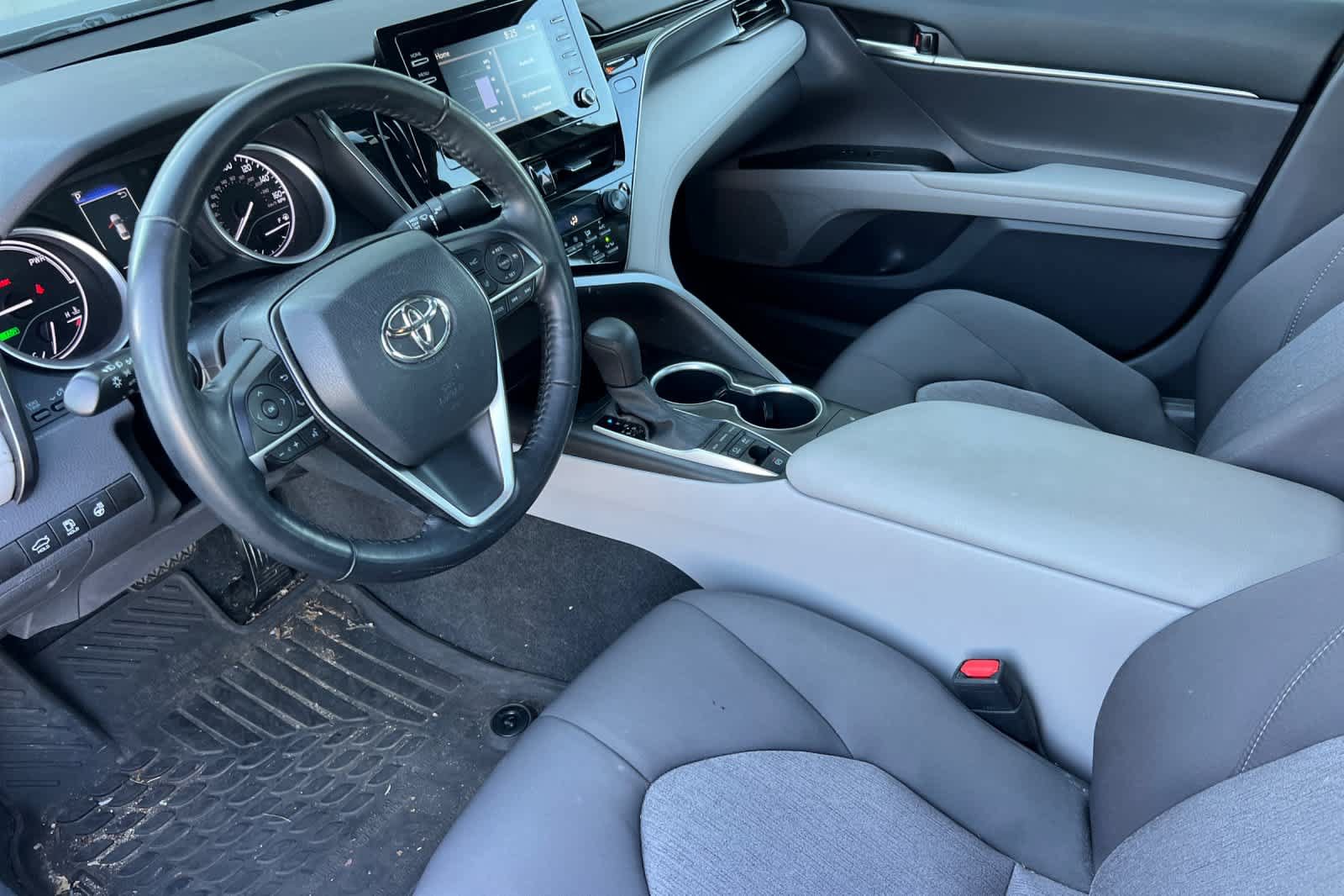 Used 2021 Toyota Camry LE w/ Cold Weather Package FWD image 9