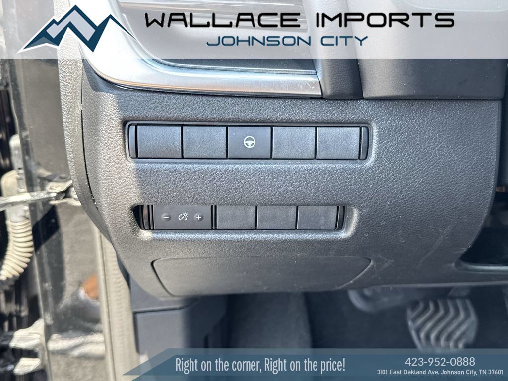 Used 2021 Nissan Rogue SV FWD image 30