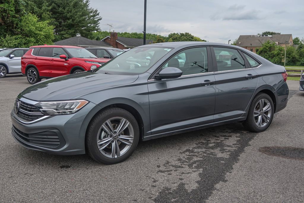 Used 2024 Volkswagen Jetta SE FWD video 1
