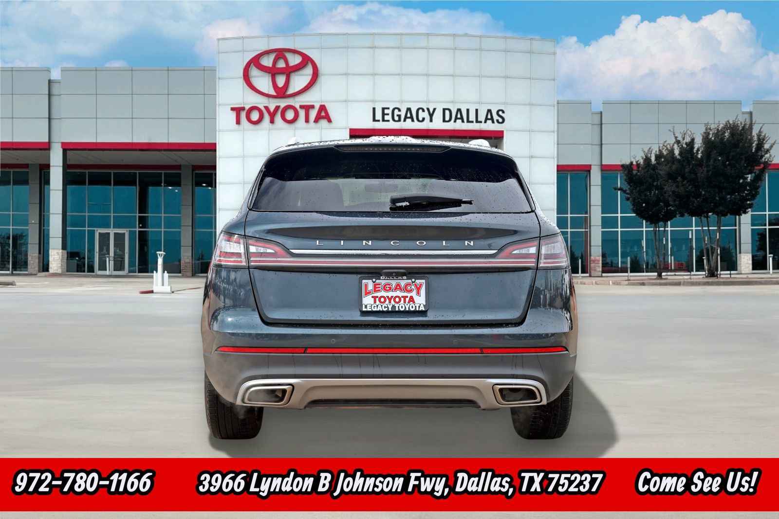 Used 2023 Lincoln Nautilus FWD w/ Premium Package image 10