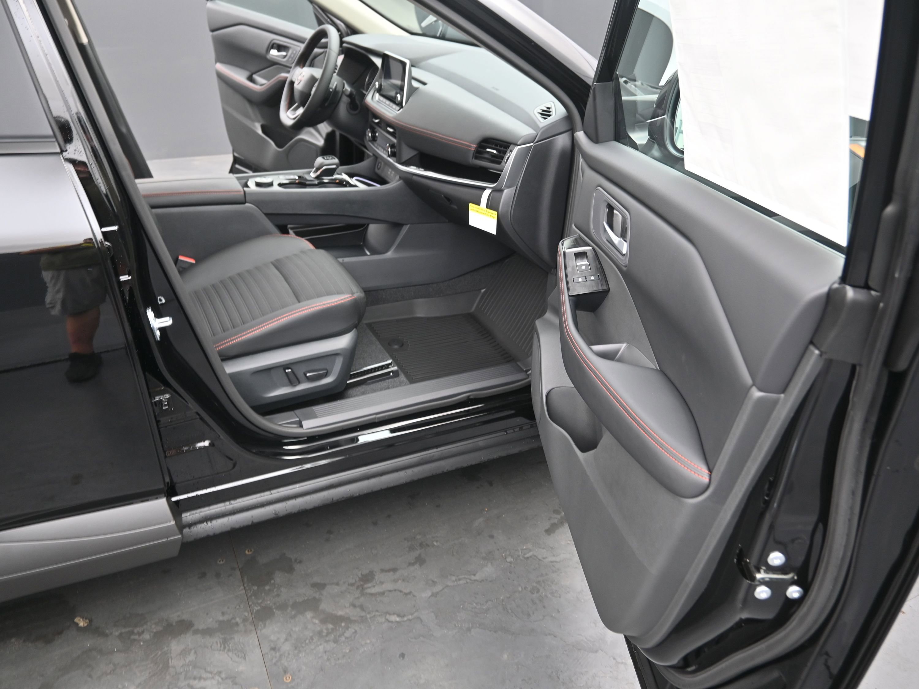 New 2026 Nissan Rogue SV w/ Rock Creek Premium Package AWD/4WD image 19