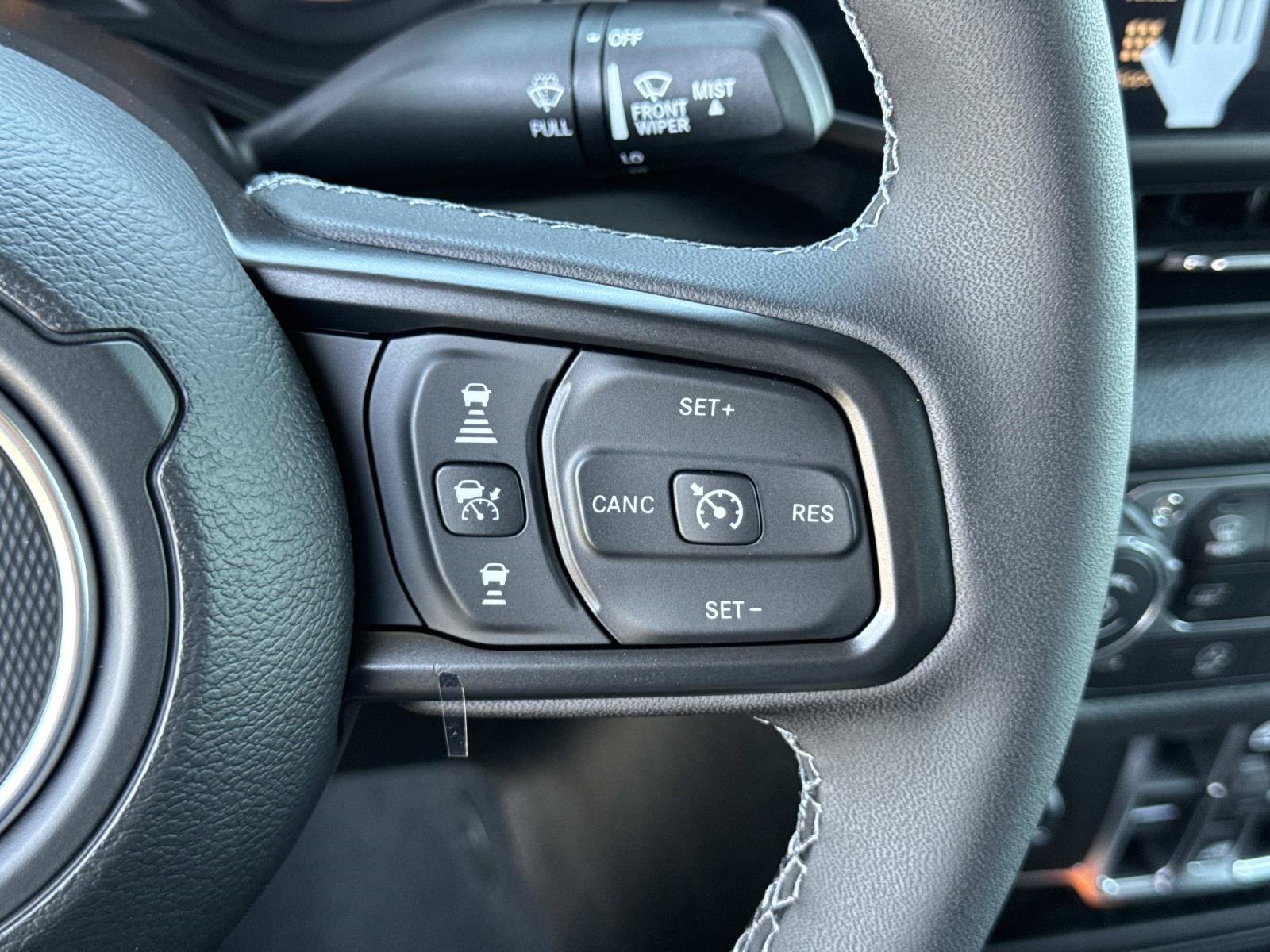 New 2026 Jeep Gladiator Sport AWD/4WD image 9