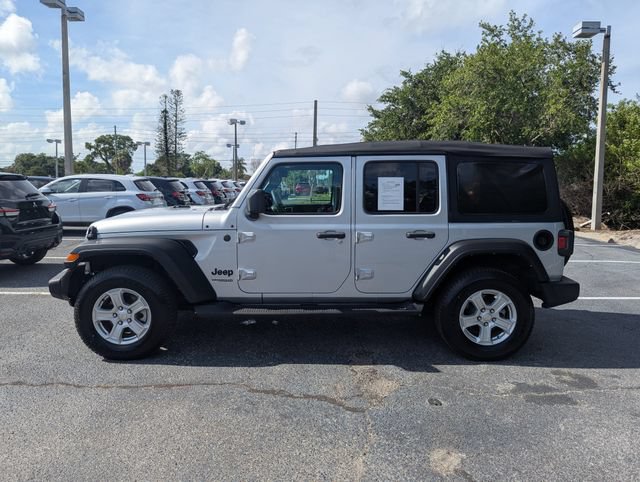 Used 2022 Jeep Wrangler Unlimited Sport AWD/4WD image 9