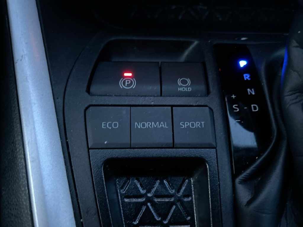 Used 2023 Toyota RAV4 LE FWD image 31