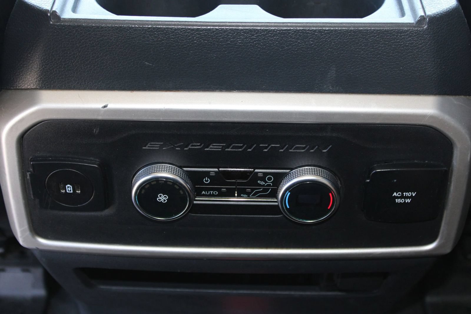 Used 2024 Ford Expedition Max XLT RWD image 26