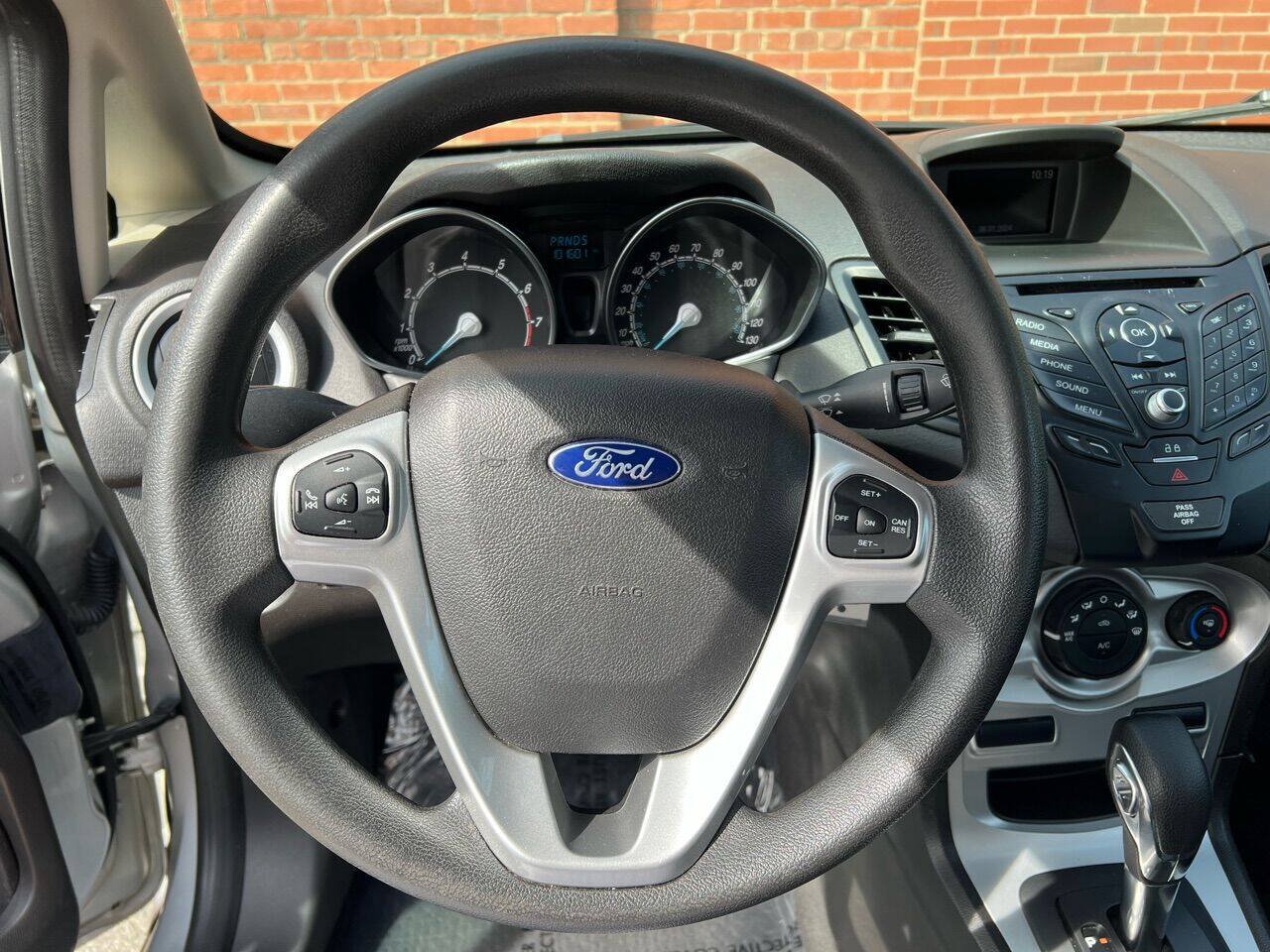 Used 2019 Ford Fiesta SE FWD image 14