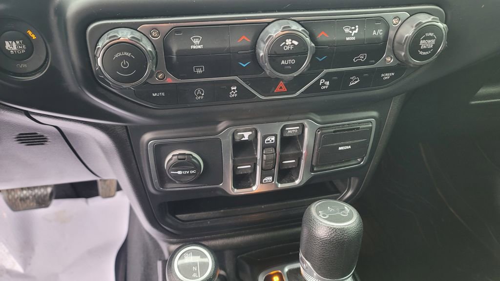 Used 2018 Jeep Wrangler Unlimited Sport S image 22