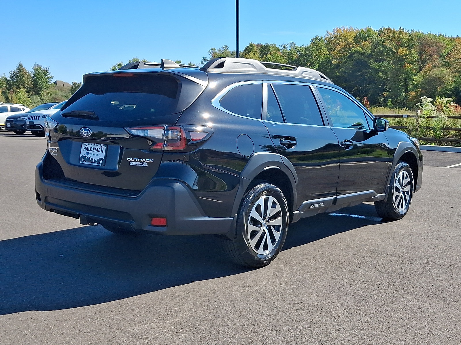 Certified 2025 Subaru Outback Premium AWD/4WD image 7