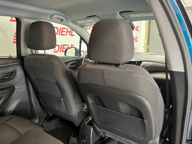 Used 2020 Chevrolet Trax LT FWD image 11