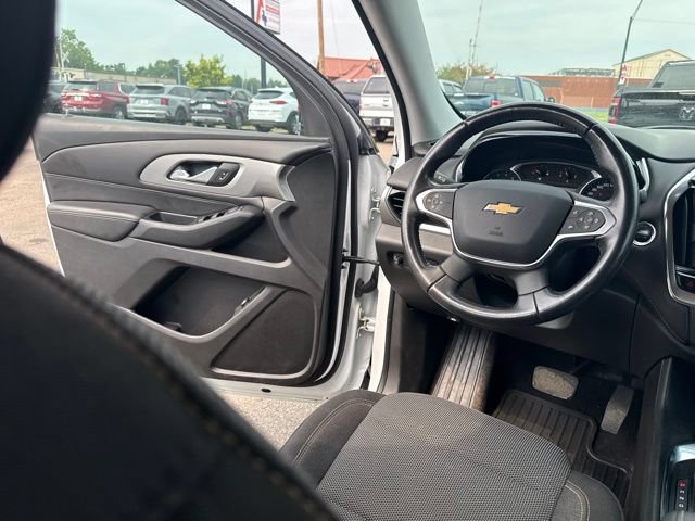 Used 2018 Chevrolet Traverse LT AWD/4WD image 18