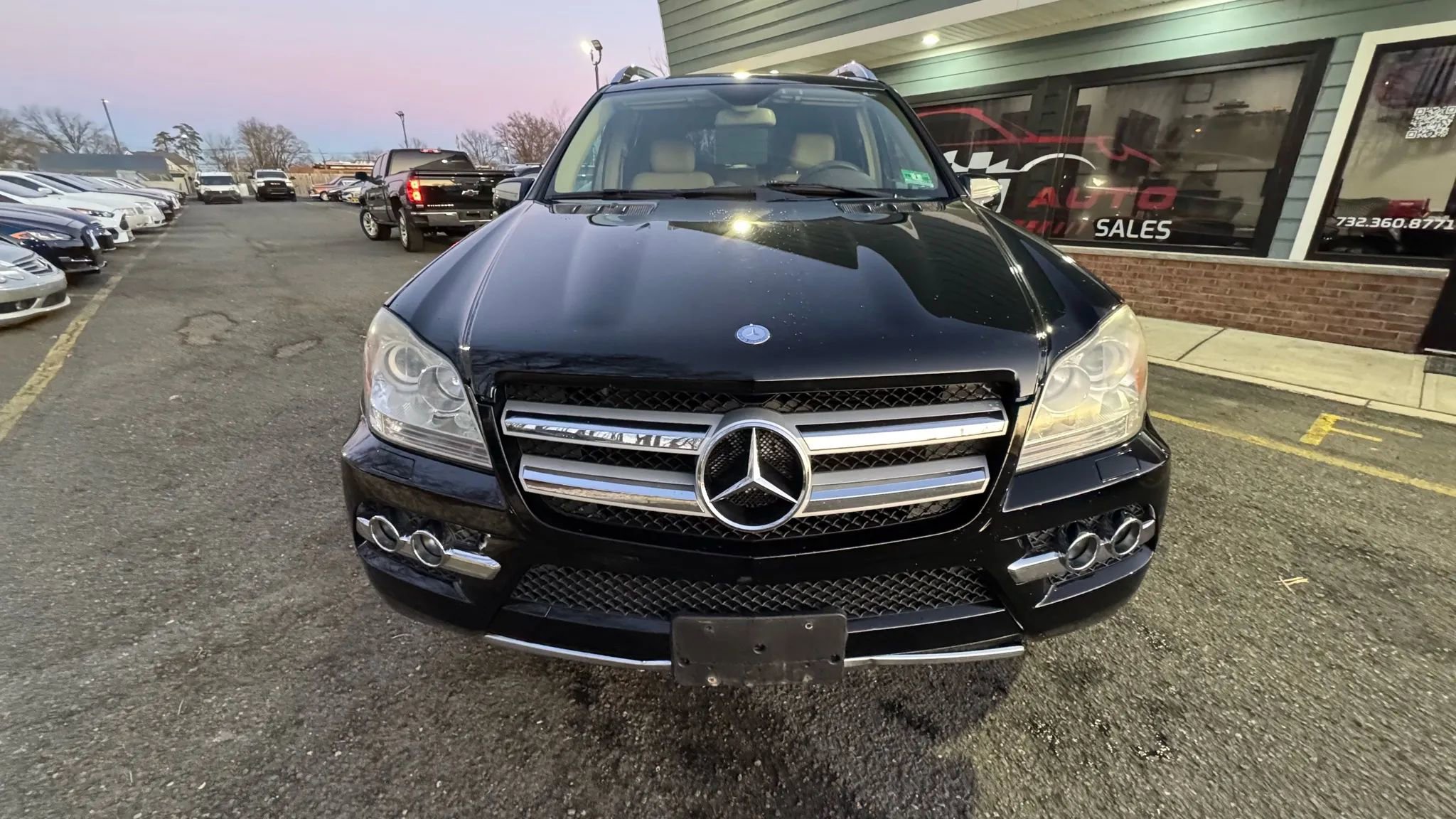 Used 2010 Mercedes-Benz GL 450 4MATIC image 2