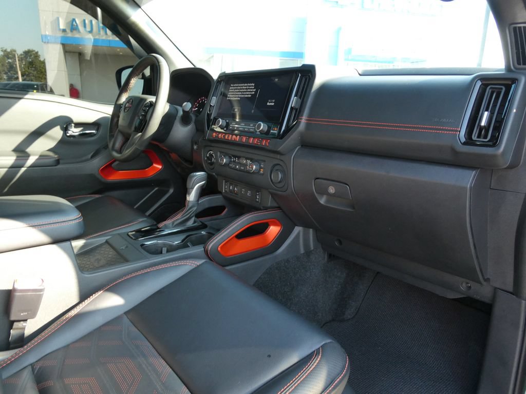Used 2025 Nissan Frontier PRO-4X w/ Pro Premium Package AWD/4WD image 16
