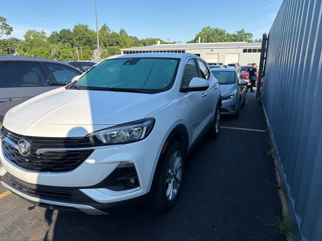 Used 2022 Buick Encore GX Preferred w/ Cold Weather Comfort Package AWD/4WD image 5