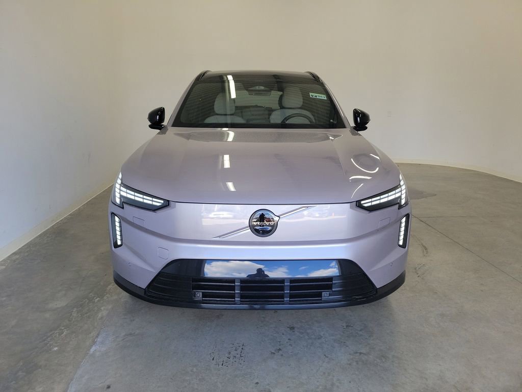 New 2026 Volvo EX90 Plus RWD image 2