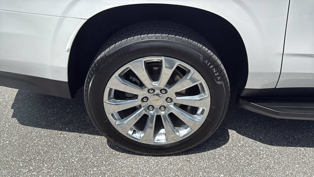 Used 2024 Chevrolet Suburban Premier RWD image 11