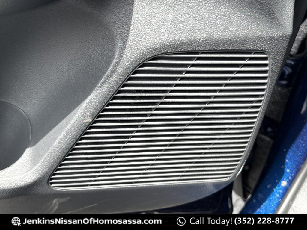 New 2026 Nissan Kicks SR w/ Cold Weather Package FWD image 31