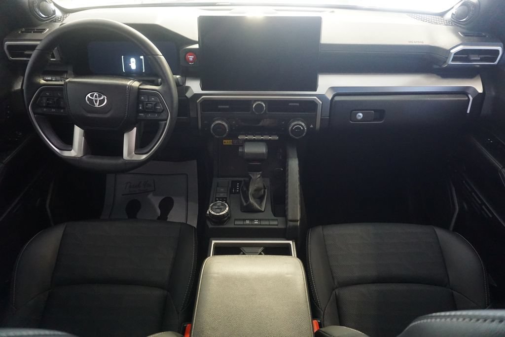 Used 2025 Toyota 4Runner TRD Off-Road Premium AWD/4WD image 30