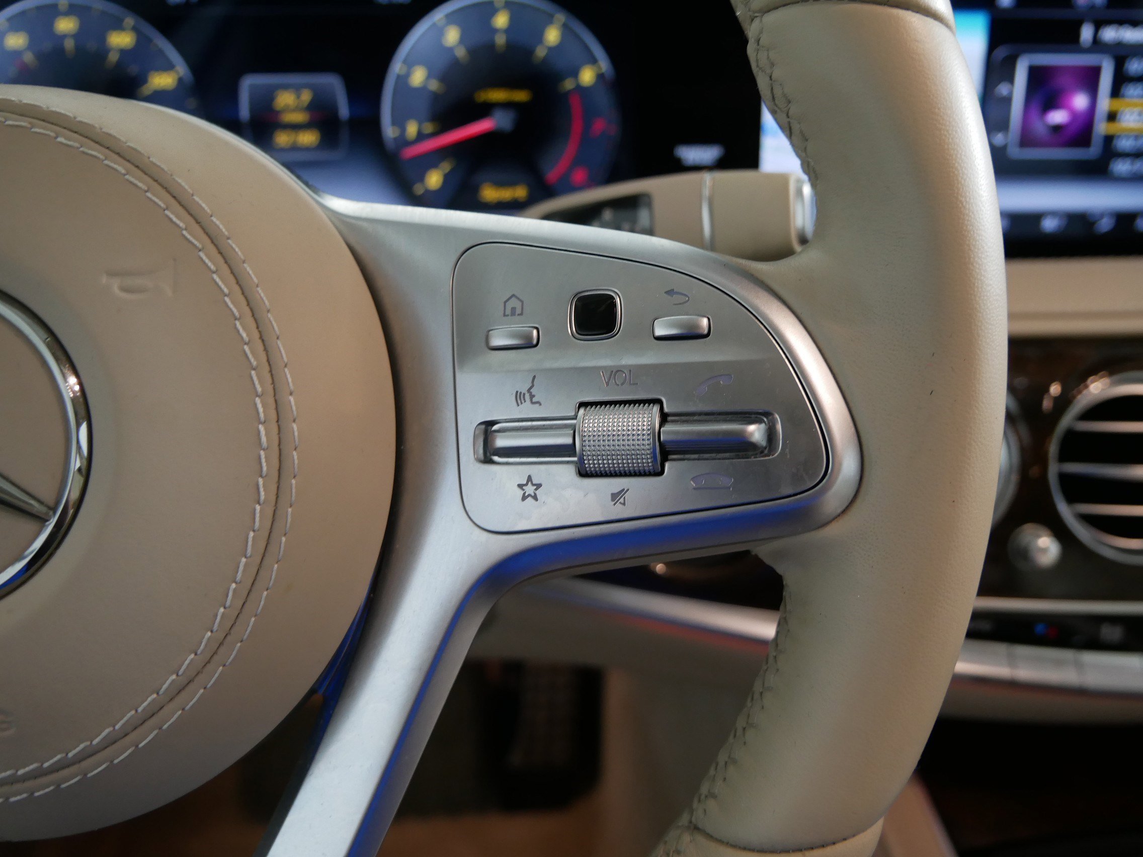 Used 2019 Mercedes-Benz S 450 Sedan image 28