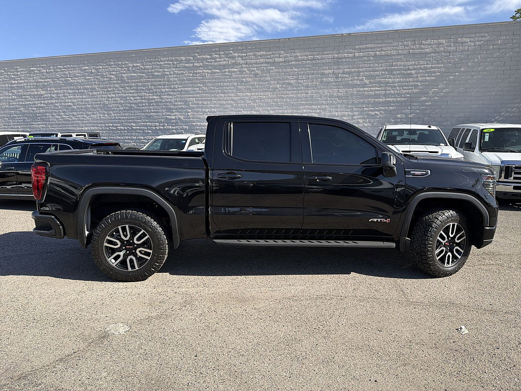 Used 2023 GMC Sierra 1500 AT4 w/ AT4 Premium Package AWD/4WD image 4