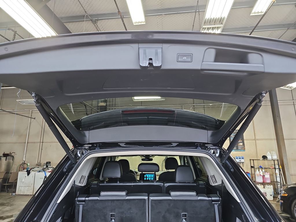 Used 2024 Volkswagen Atlas SE FWD image 13