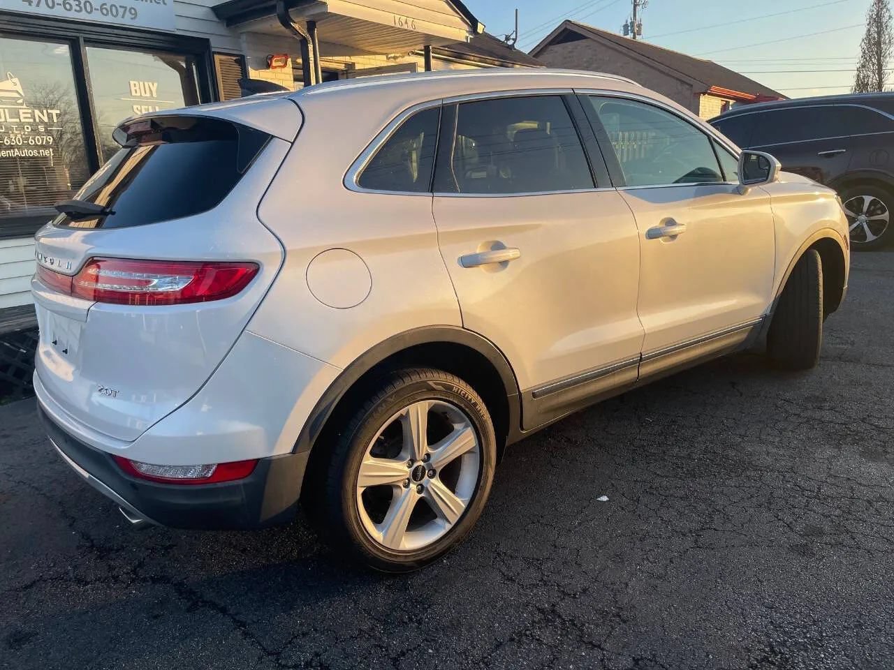 Used 2017 Lincoln MKC Premiere FWD image 10