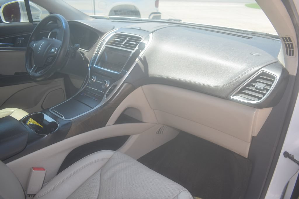 Used 2018 Lincoln MKX Reserve FWD image 14