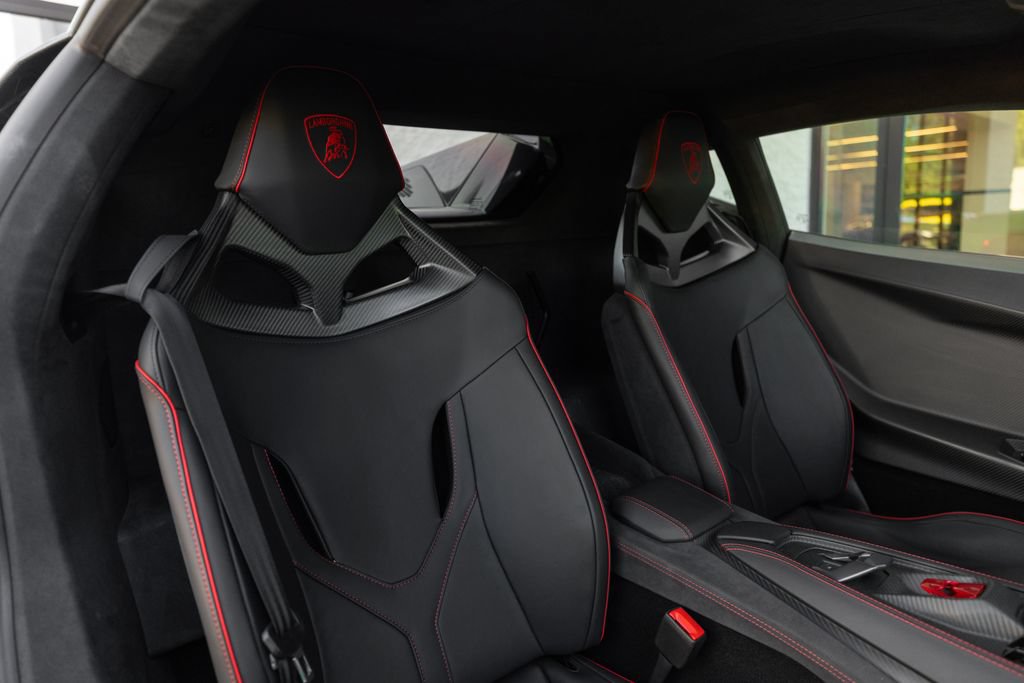 Used 2026 Lamborghini Temerario AWD/4WD image 18