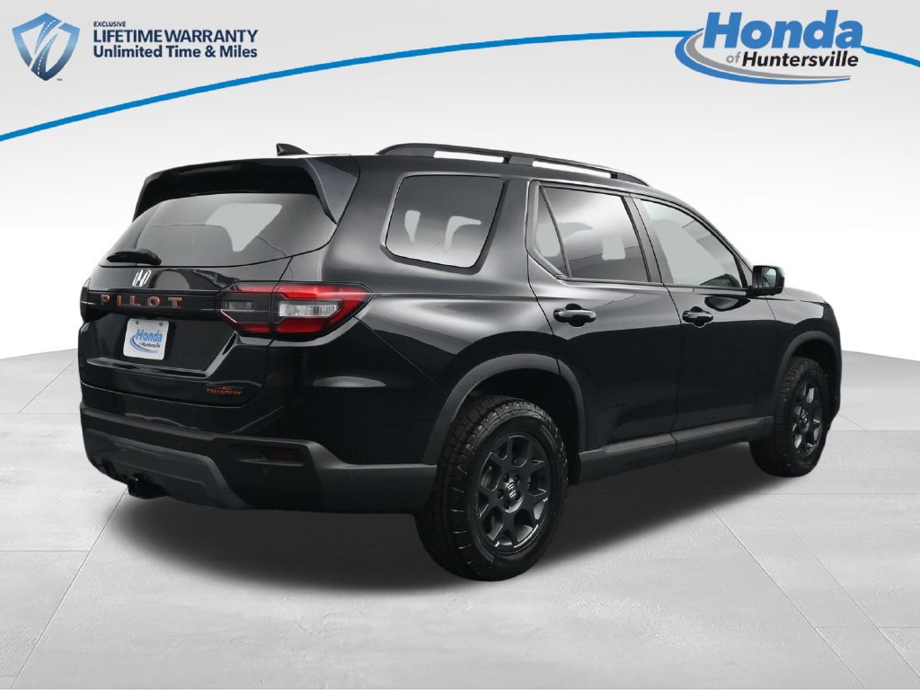New 2026 Honda Pilot TrailSport image 9
