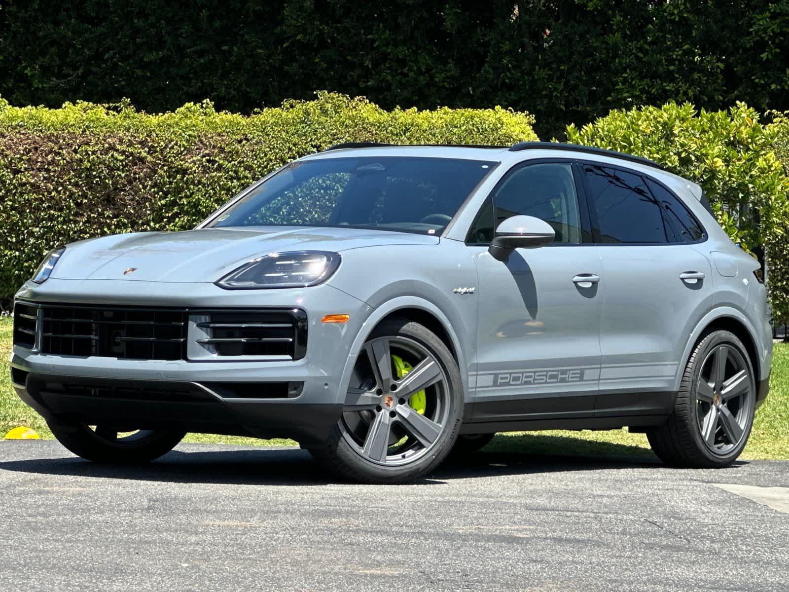 New 2026 Porsche Cayenne S AWD/4WD image 1