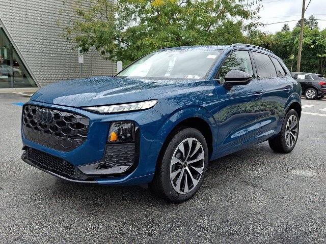 New 2026 Audi Q3 quattro 2.0T AWD/4WD image 2