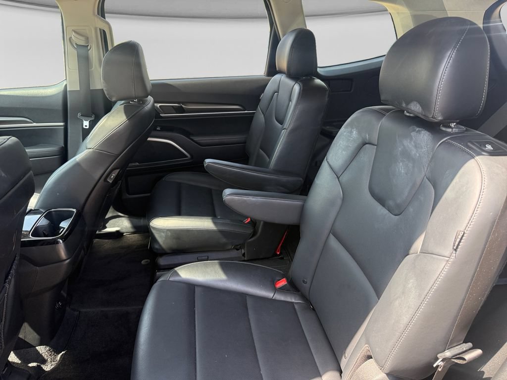 Used 2025 Kia Telluride S FWD image 12