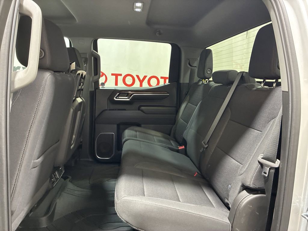 Used 2022 Chevrolet Silverado 1500 LT AWD/4WD image 19