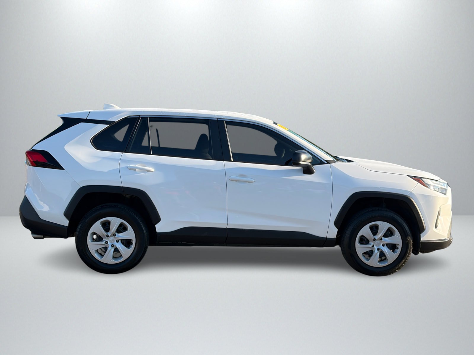 Used 2024 Toyota RAV4 LE AWD/4WD image 6