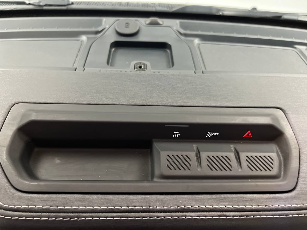 Used 2025 Ford Bronco Outer Banks AWD/4WD image 50