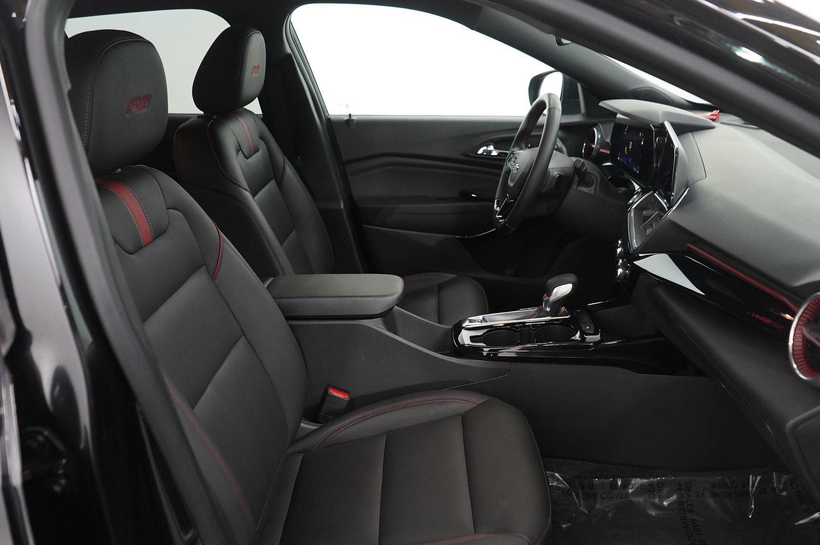 Used 2024 Chevrolet Trax RS image 11