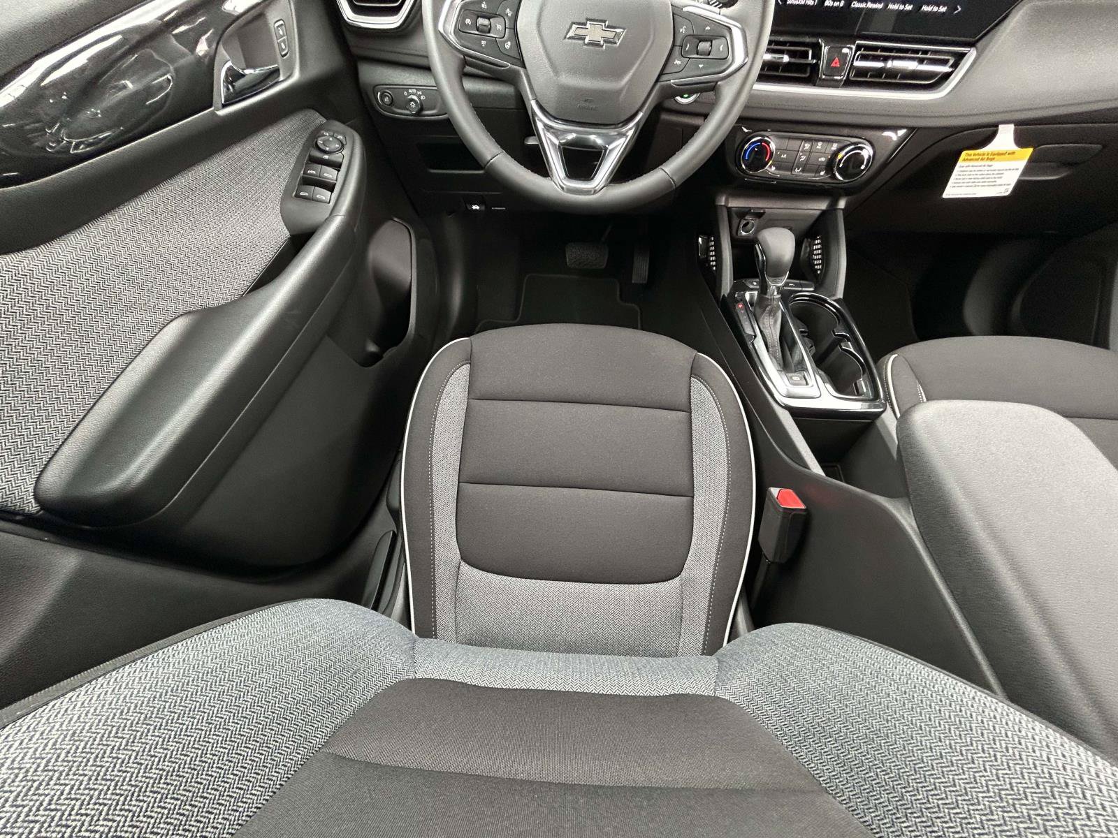 New 2026 Chevrolet TrailBlazer LT w/ Midnight Edition FWD image 11