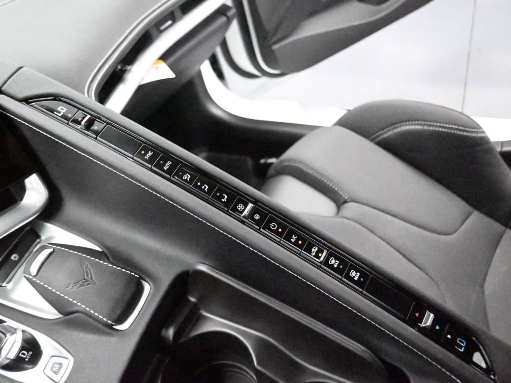 Used 2024 Chevrolet Corvette Stingray w/ Z51 Performance Package image 12